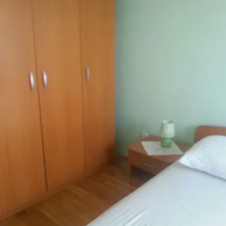 Velic Apartment *